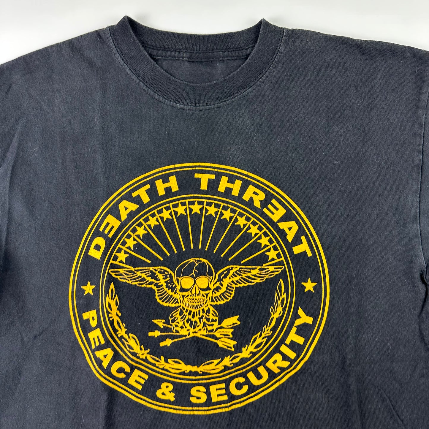 Vintage 2000s Death Threat Shirt Medium Peace & Security