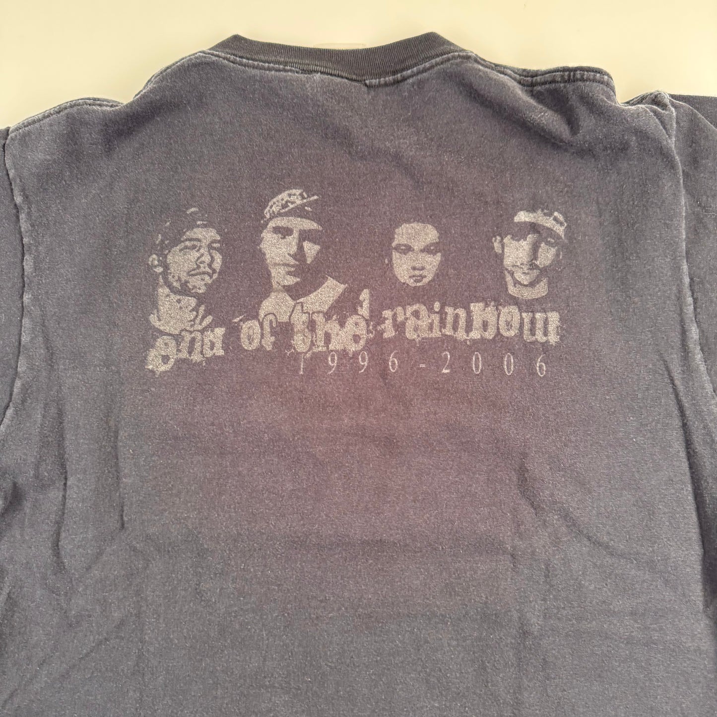 Vintage 2006 E-town Concrete Shirt Large End Of The Rainbow