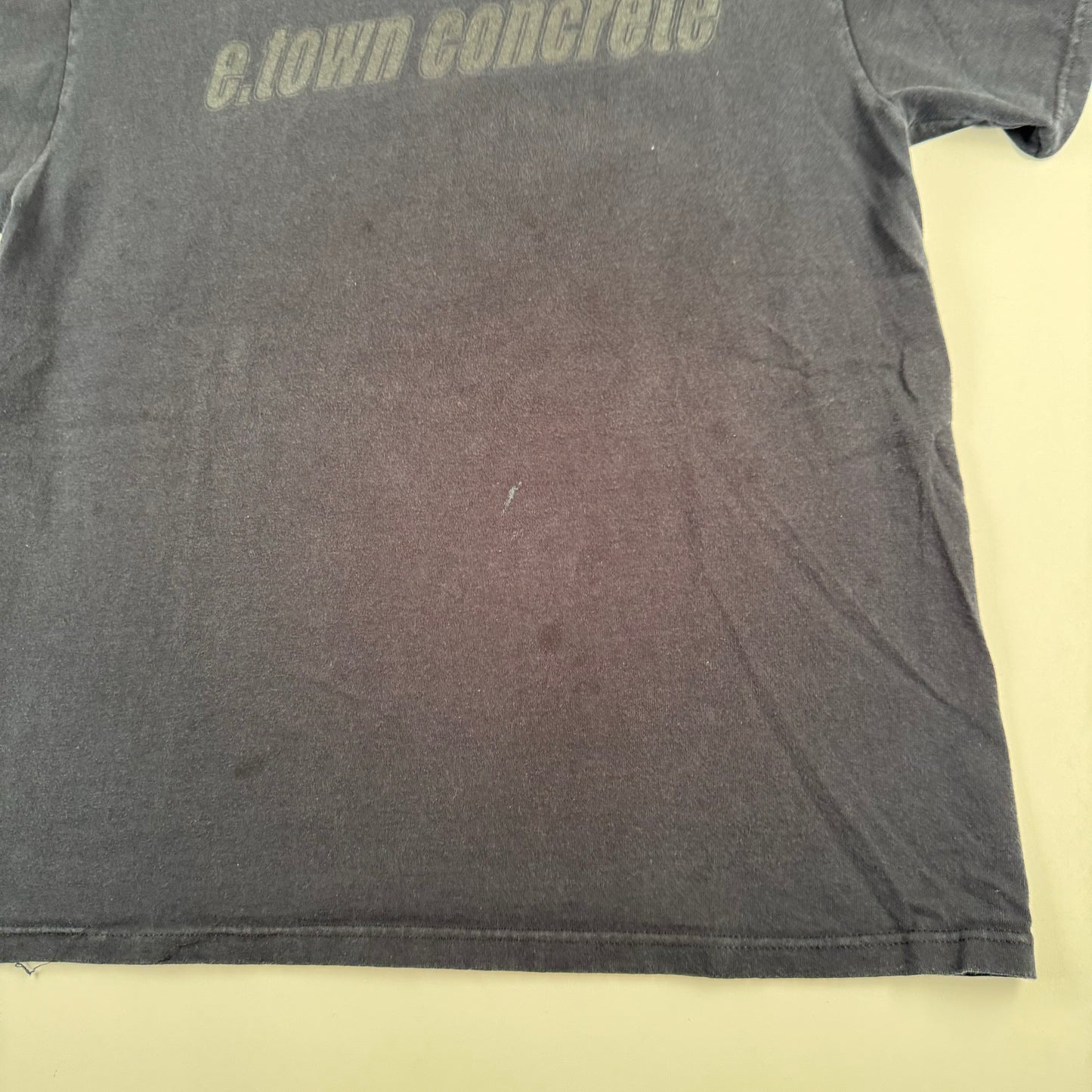 Vintage 2006 E-town Concrete Shirt Large End Of The Rainbow