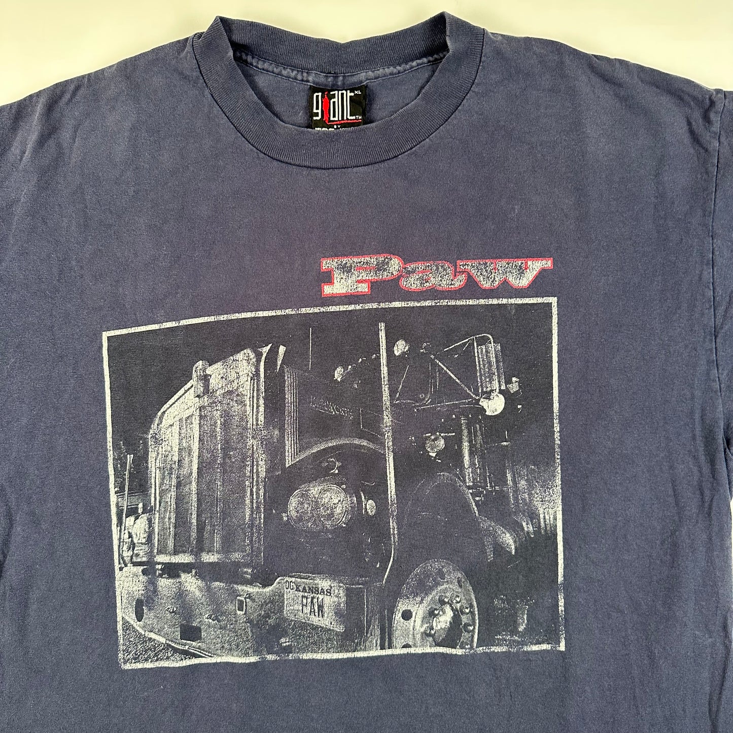 Vintage 90s Paw Shirt XL En Fuego