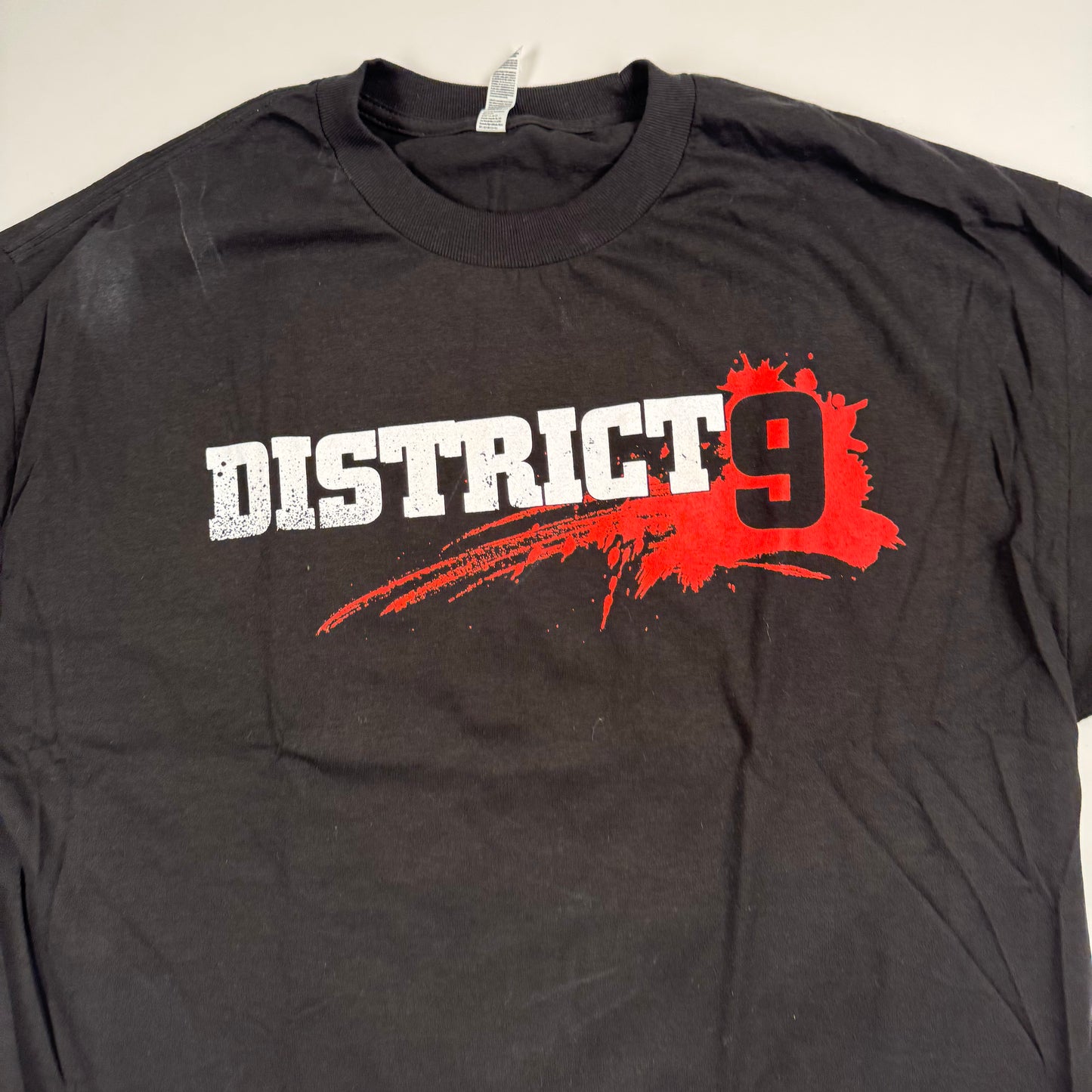 District 9 Shirt XL