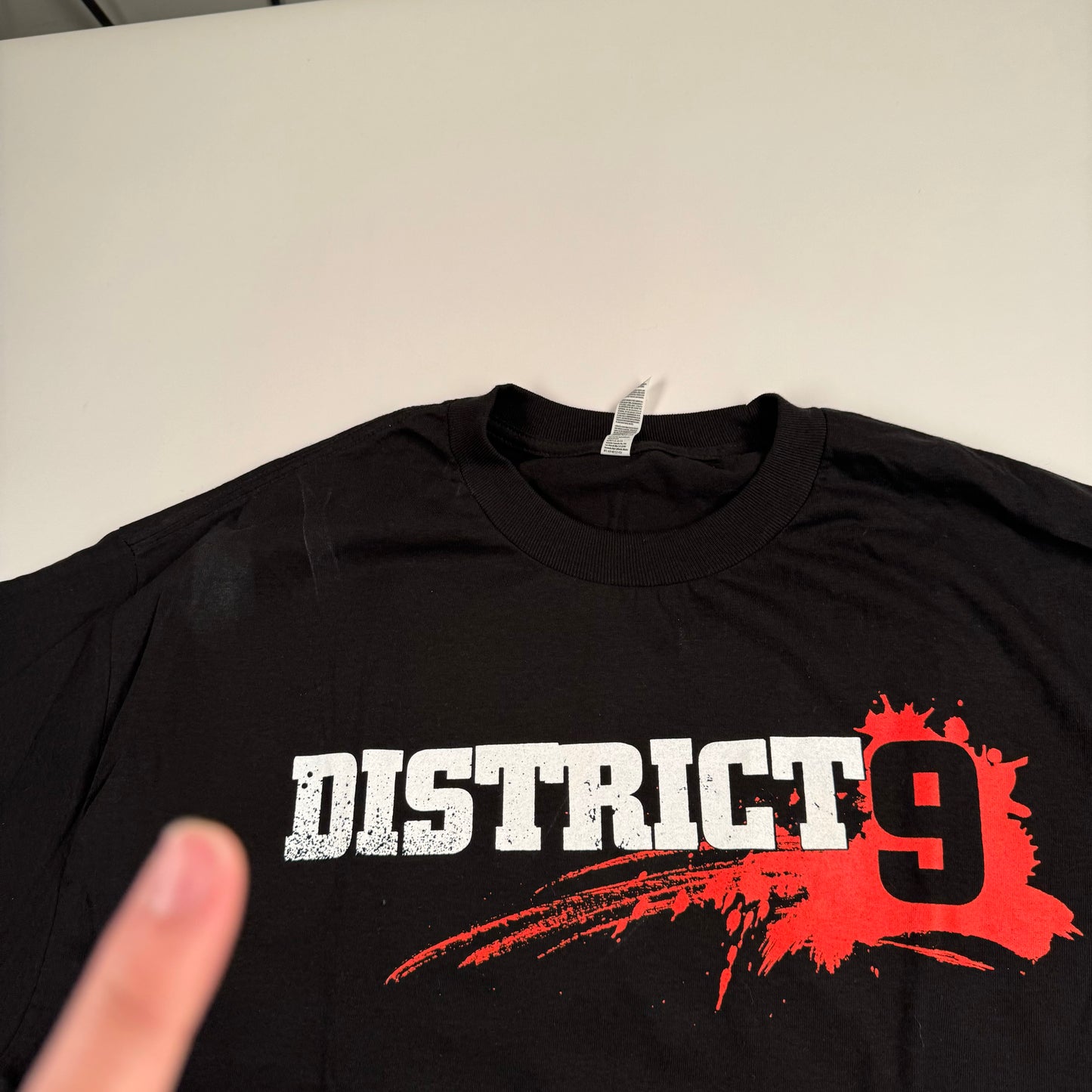 District 9 Shirt XL