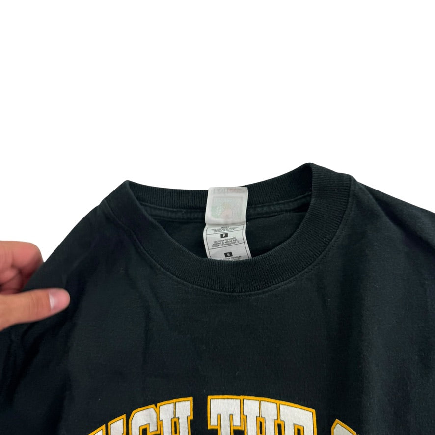 Vintage 2000s Reach The Sky Shirt Small