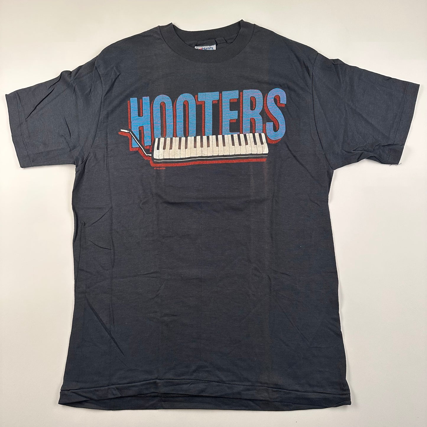 Vintage 1986 Hooters Shirt Medium Nervous Night