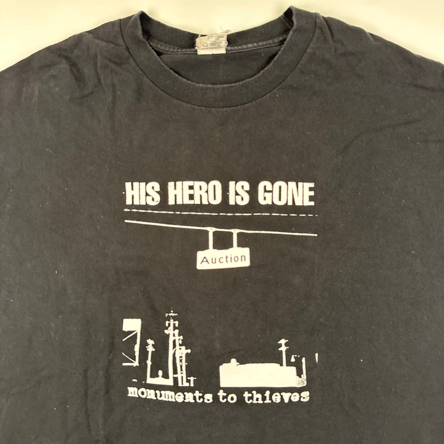 Vintage 2000s His Hero Is Gone Shirt XL