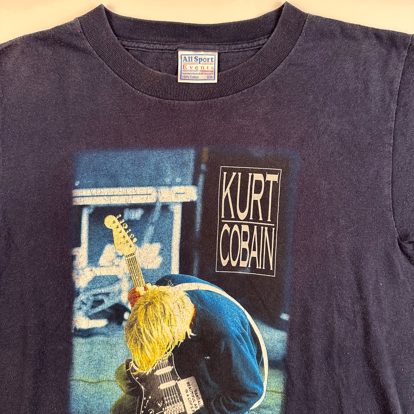 Vintage 2000 Kurt Cobain Shirt Small Nirvana