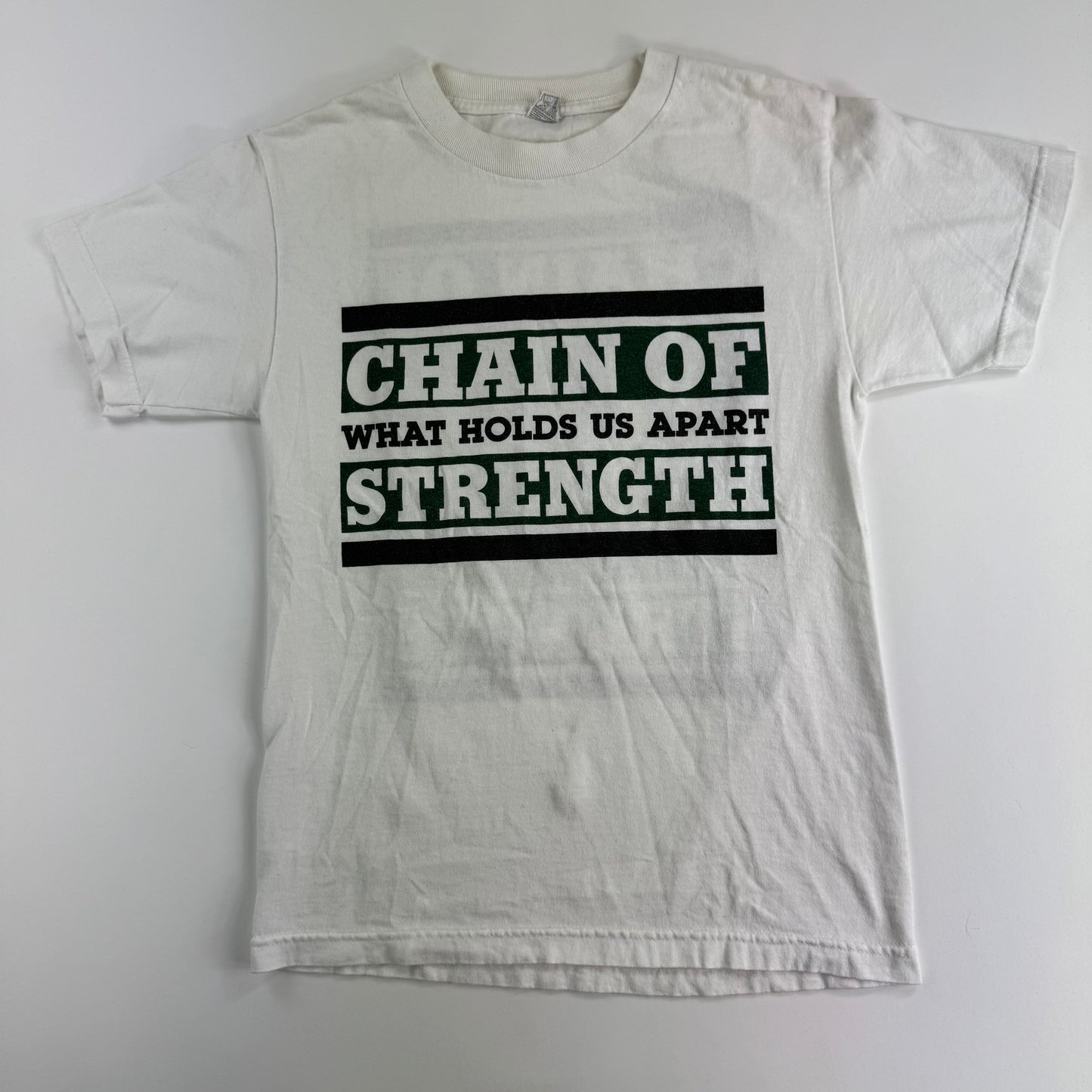 2000s Chain Of Strength Shirt Small What Holds Us Apart