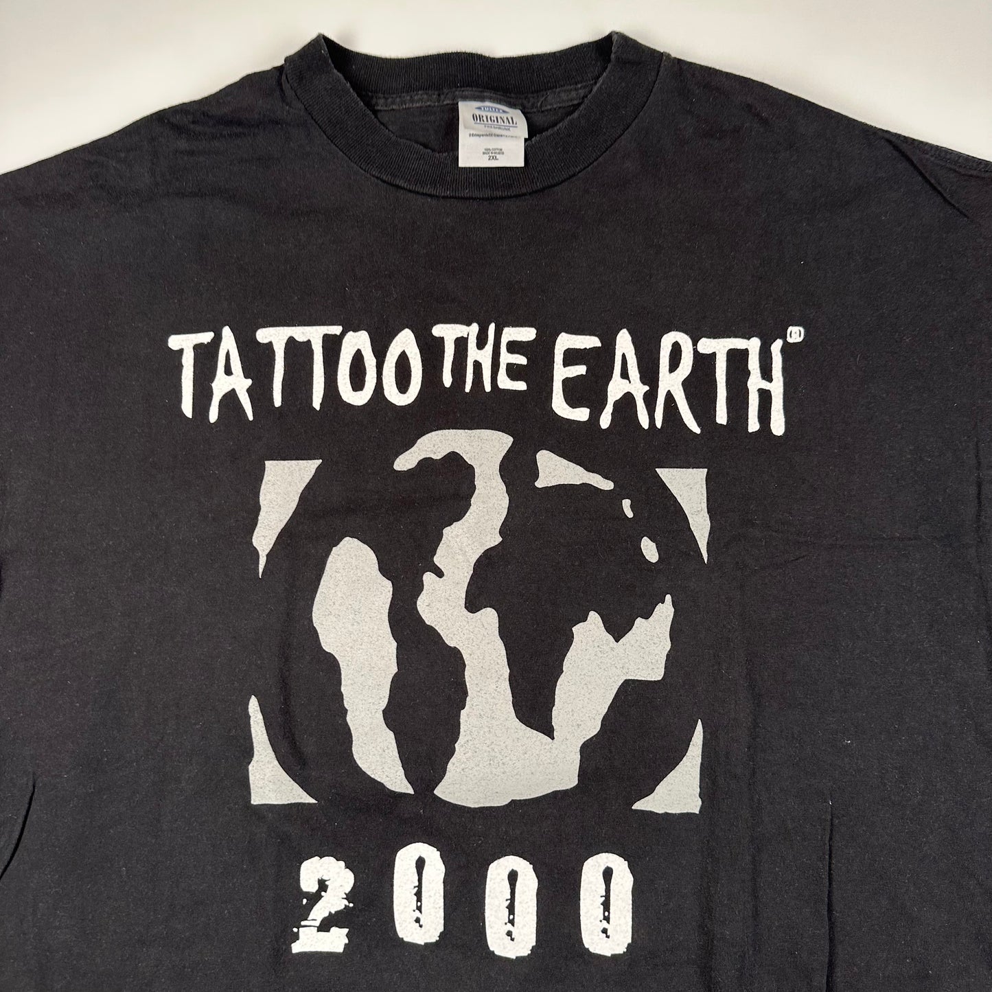 Vintage 2000 Tattoo The Earth Shirt XXL