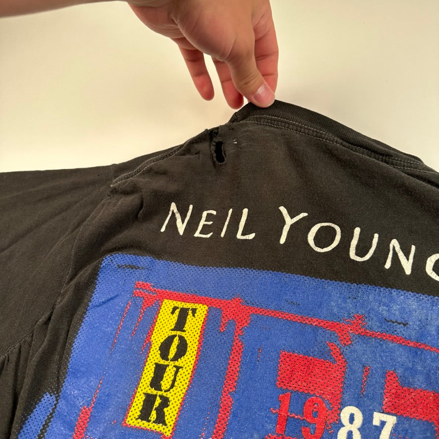 Vintage 1987 Neil Young & Crazy Horse Shirt Medium Life