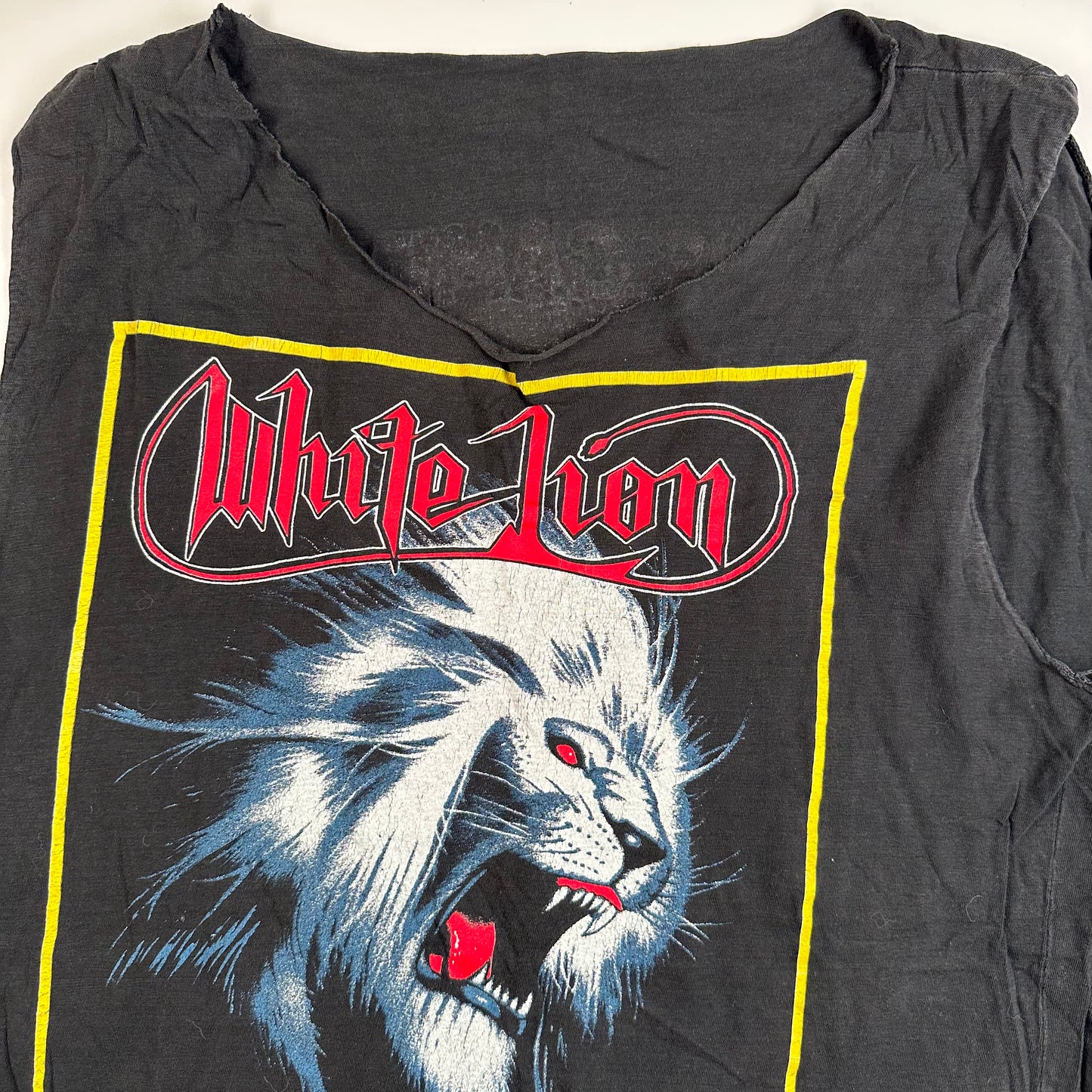 Vintage 80s White Lion Sleeveless Shirt Medium Backstage Big Game Hunter